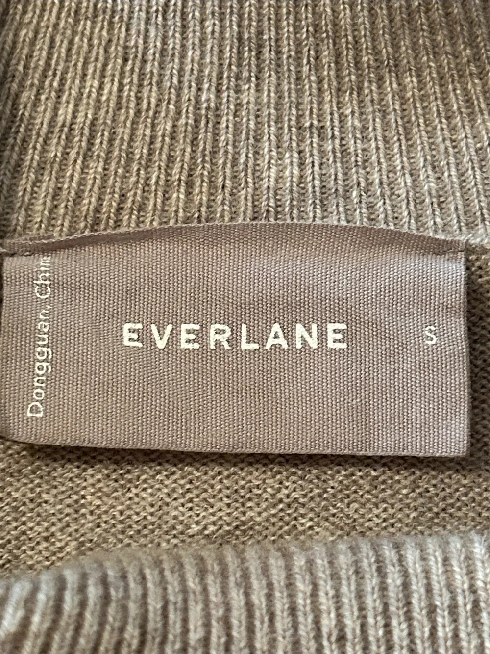 Everlane Cashmere Mock Neck Sweater in Oatmeal Beige Neutral Size Small